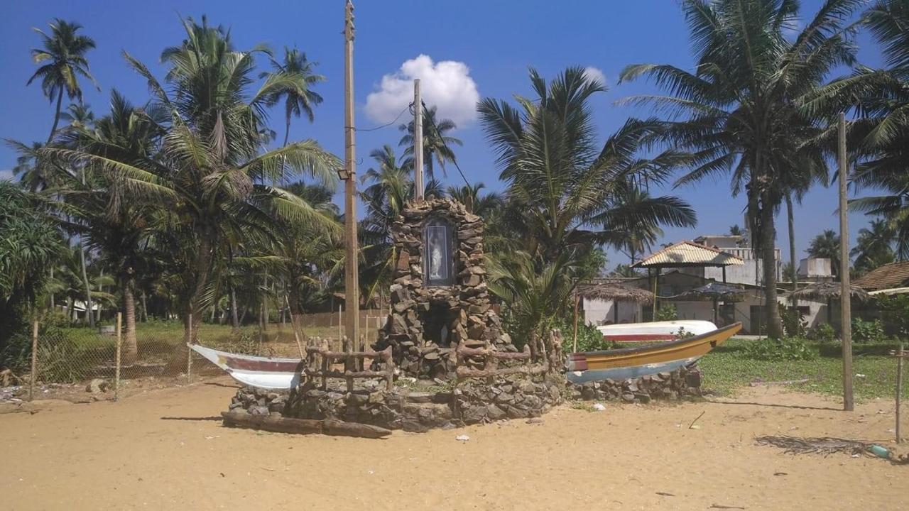 Oyo 459 Barasti Beach Resort كالوتارا المظهر الخارجي الصورة